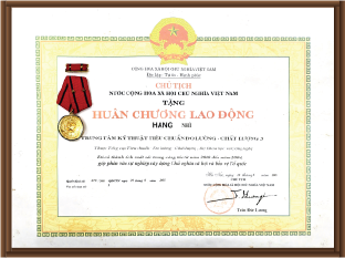 Được nhà nước trao tặng HUÂN CHƯƠNG LAO ĐỘNG HẠNG NHÌ