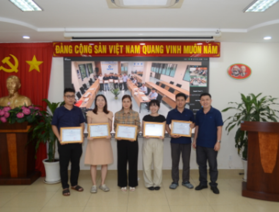 Trao giải cuộc thi thiết kế biểu trưng logo hướng đến Chào mừng kỷ niệm 50 năm thành lập QUATEST 3